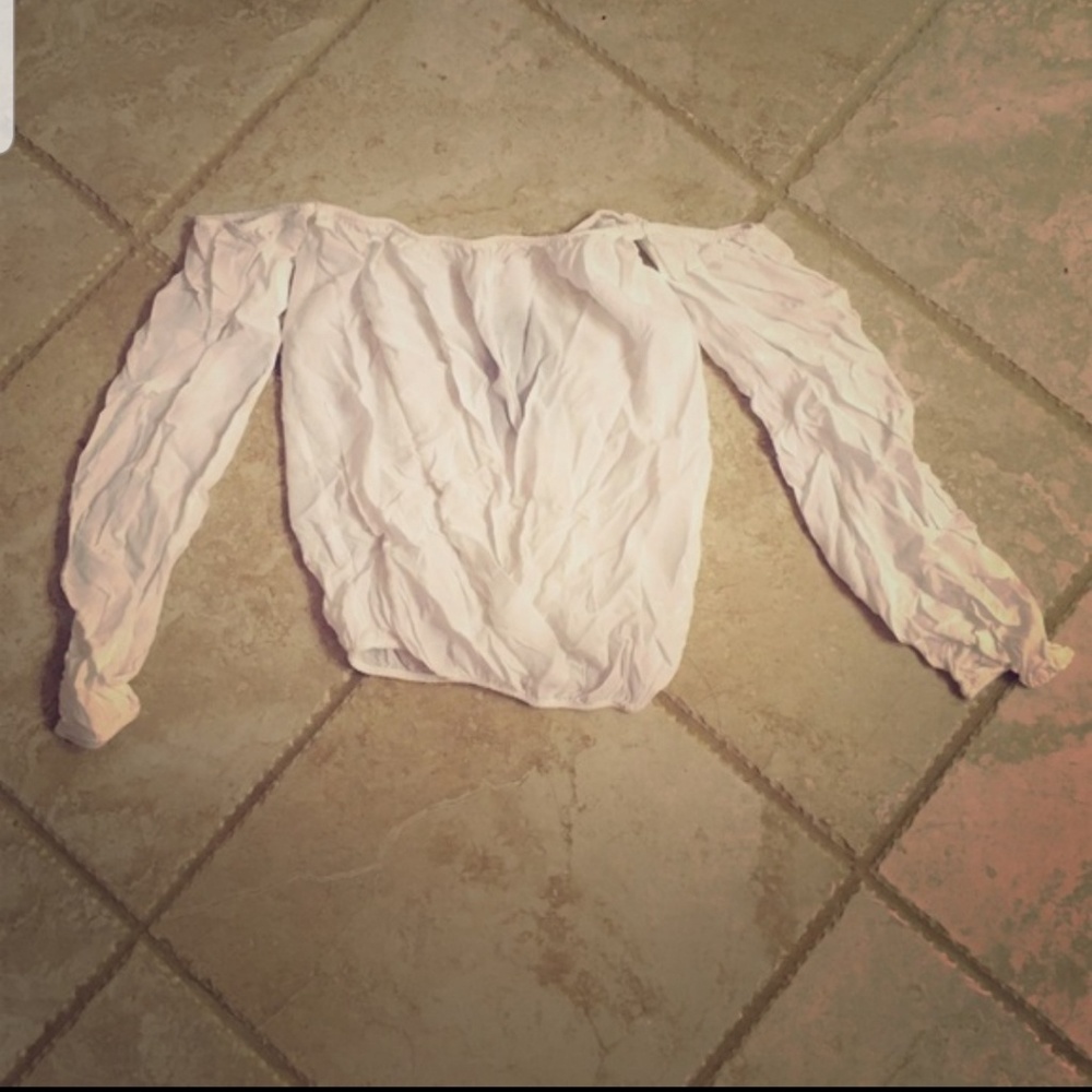 Off shoulder Brandy Melville top rare